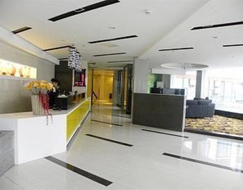 The Seven Hotel Yichang Esterno foto