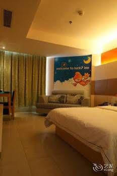 The Seven Hotel Yichang Esterno foto