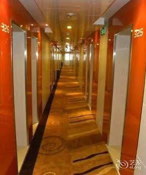The Seven Hotel Yichang Esterno foto